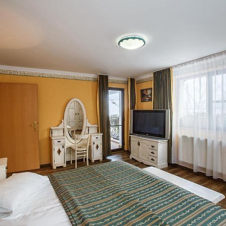 Domeniul Dracula Danes Hotel ภายนอก รูปภาพ