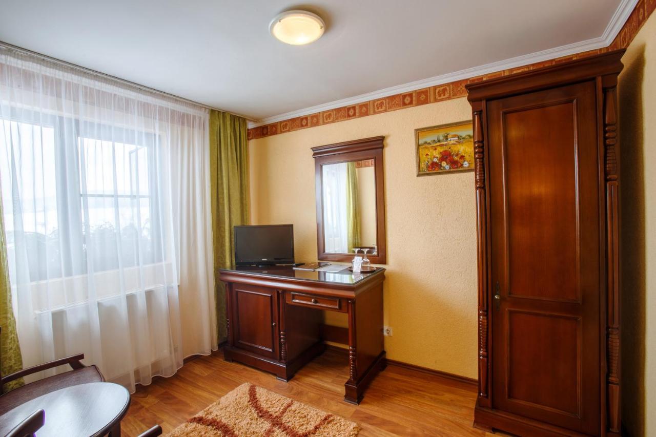 Domeniul Dracula Danes Hotel ภายนอก รูปภาพ